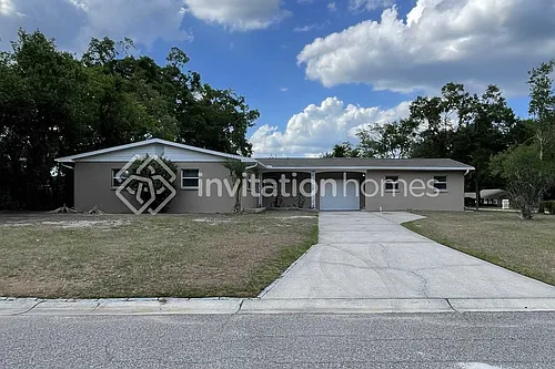 630 Holland Ave Photo 1