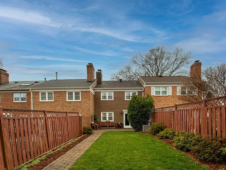 6063 Hardwick Pl — Photo 52