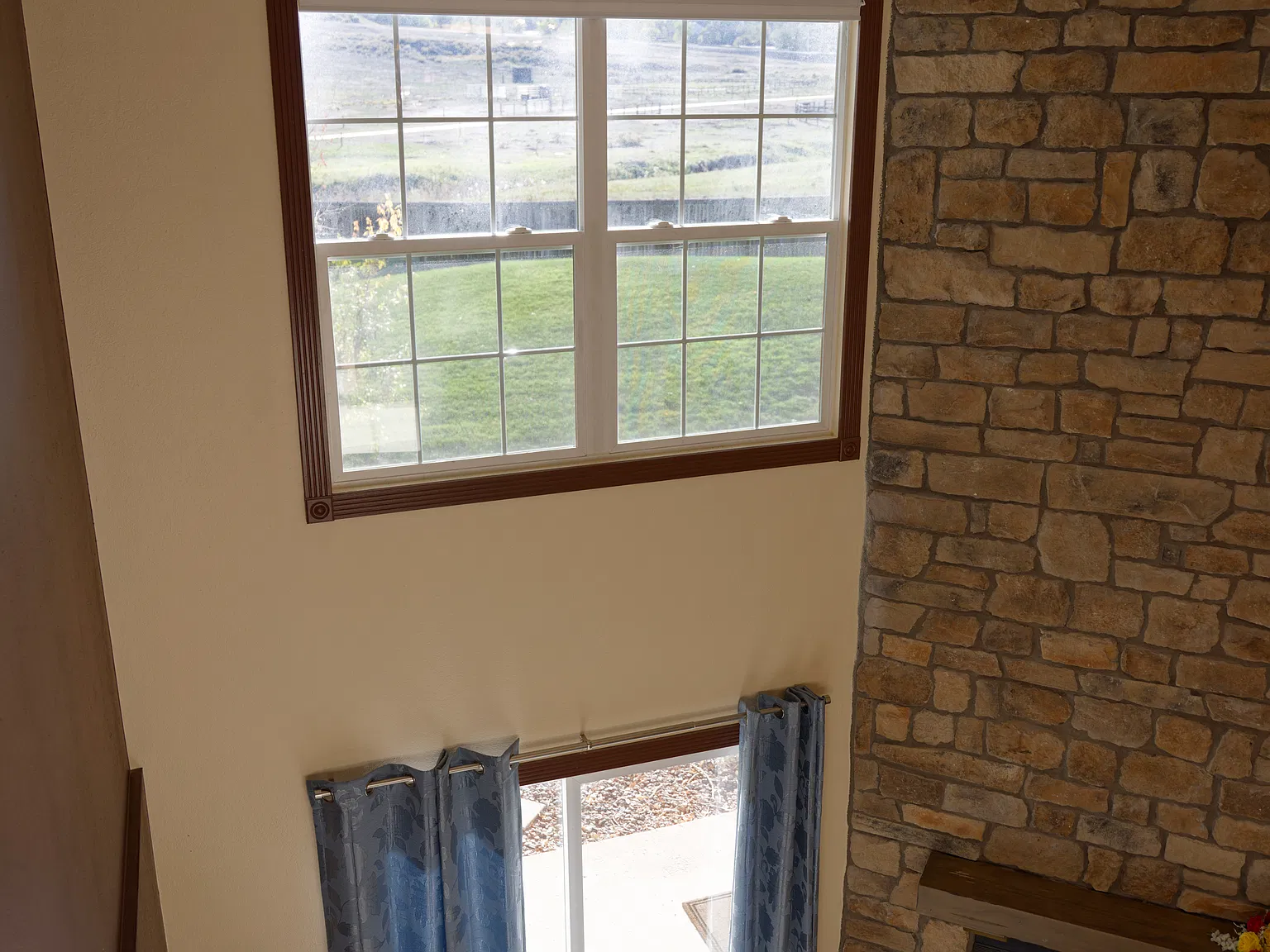 2 bed, 1.5 bath, 909 sqft, $2,250 — Photo 3