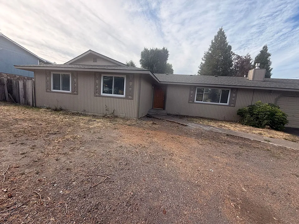 5858 Shasta Way