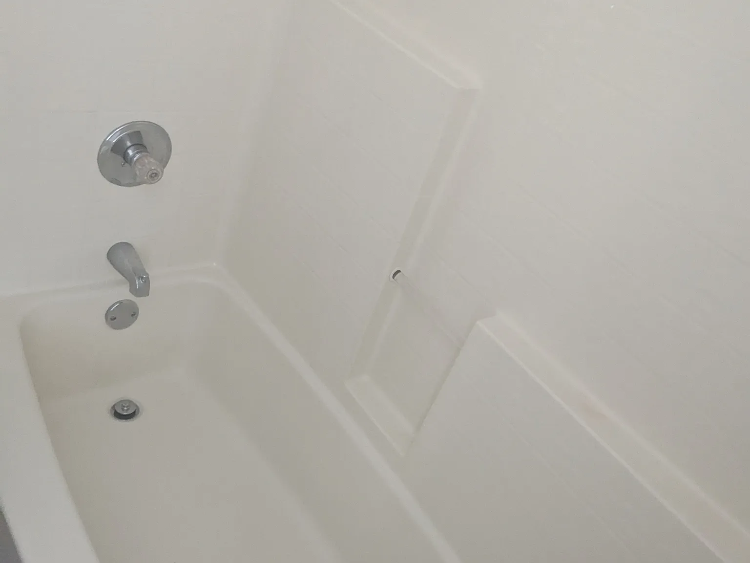 3 bed, 1776 sqft, $900 — Photo 3