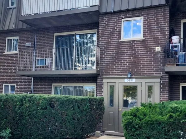588 Fairway View Dr APT 2E, Wheeling, IL 60090