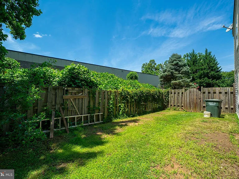 9572 Inverary Ct — Photo 5