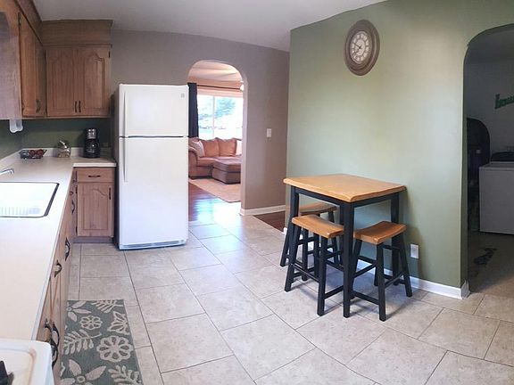 updated kitchen with new appliances, mud room w/ washer, dry