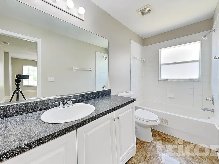 2313 Pleasure Run Dr — Photo 9