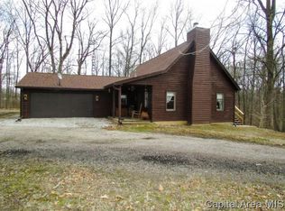 18143 Mill Creek Ln, Girard, IL 62640