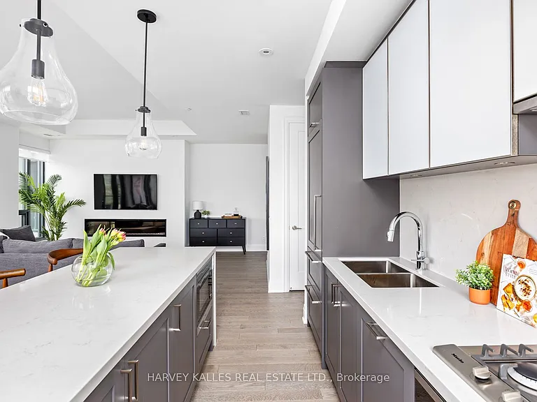 280 Howland Ave #GPH20 — Photo 12