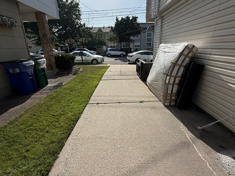 Grissom Ave — Photo 8