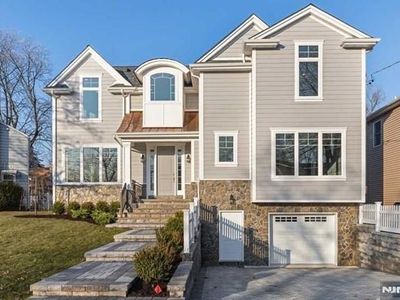 11 Lee Pl, Bergenfield, NJ, 07621