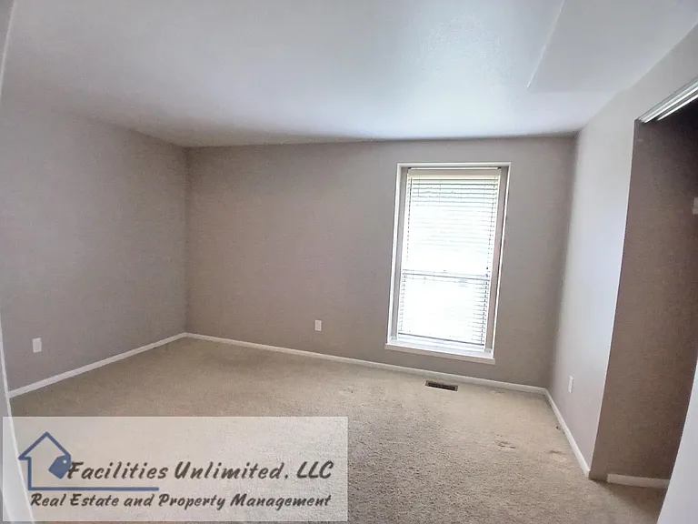 4519 Seaway Cir — Photo 10