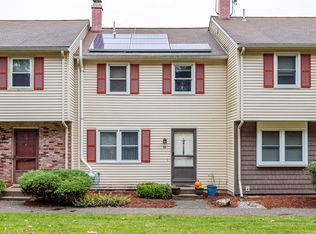 16 Stonegate Ln, Derry, NH 03038