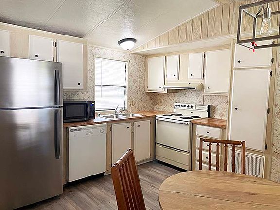 3rd image of 25602 Limequat Ct #L-064