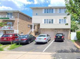 31 Strong St, Wallington, NJ 07057