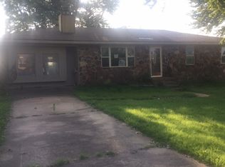 561 W Badger Lee Rd, Sallisaw, OK 74955