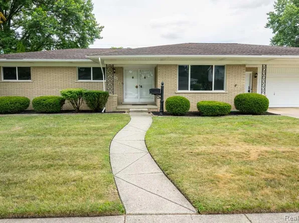 32400 Northampton Dr, Warren, MI 48093