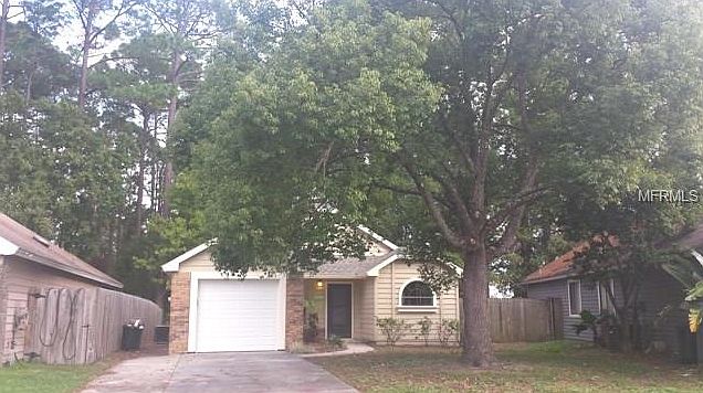 1st image of 163 Lakeside Cir