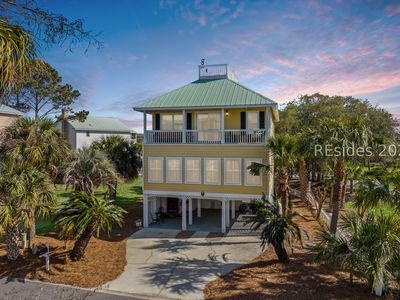2 Ship Watch Dr, Saint Helena Island, SC, 29920