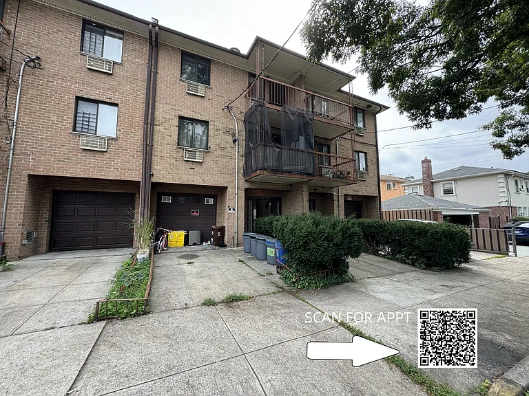 61-39 168th St #2F — Photo 14