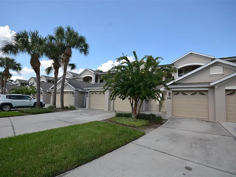 9441 Myrtle Creek Ln #215 — Photo 23
