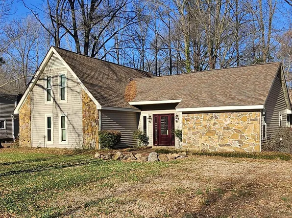 1411 Poplar Ridge Dr, Memphis, TN 38120