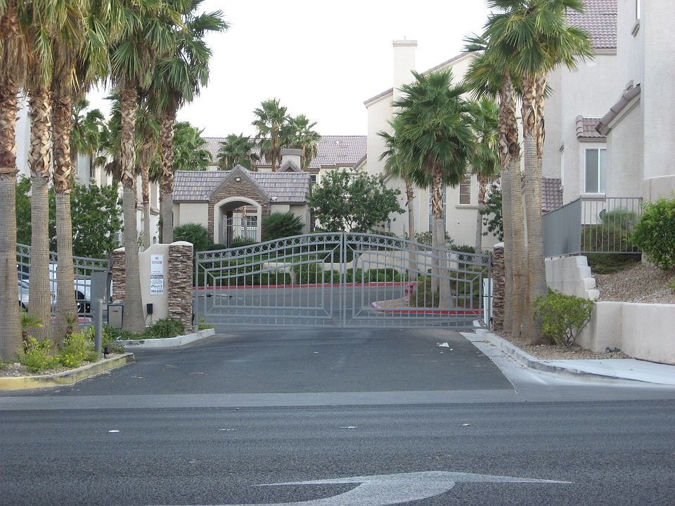 1st image of 8413 Verplank Ave