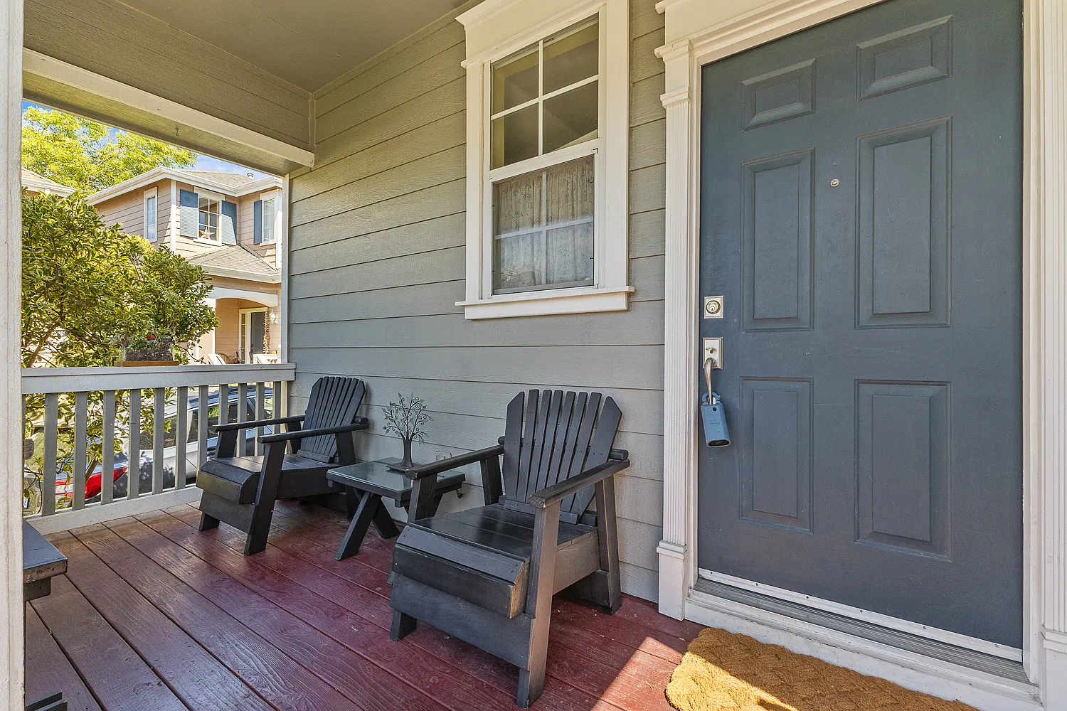 1040 Addison Cir — Photo 2