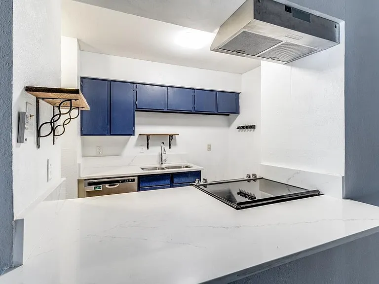 8110 Skillman St #2019 — Photo 4