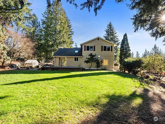 3rd image of 10401 191st Avenue Ct E