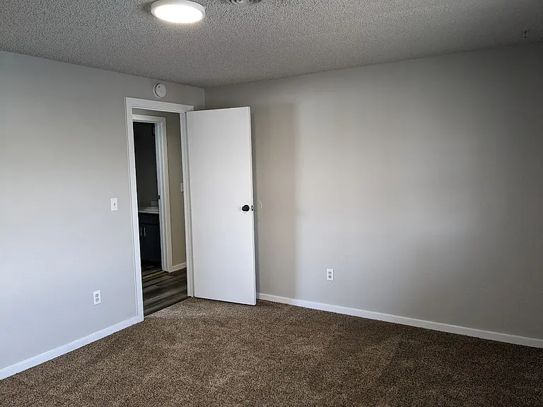 Heritage Manor — Photo 11