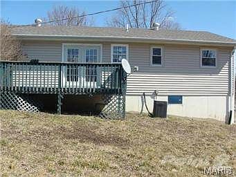 2nd image of 3838 Lorraine Dr