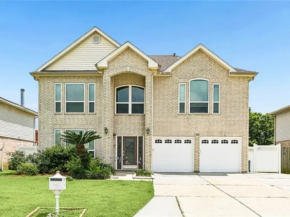 2120 S Village Green St, Harvey, LA 70058