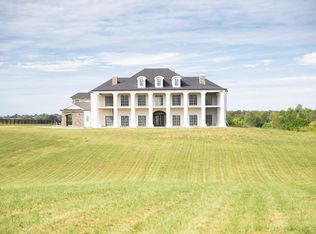 405 Iron Works Rd, Paris, KY 40361