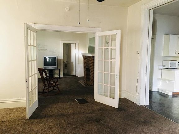 5th image of 235 Watson Ave APT 1