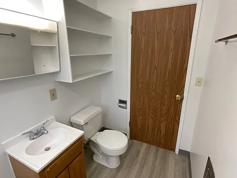 1518 T Ave — Photo 11