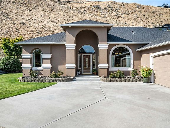 5th image of 1031 Meadow Hills Dr