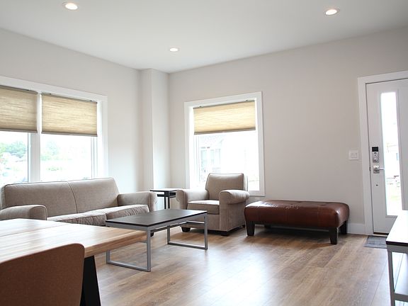 4th image of 143 Hill St