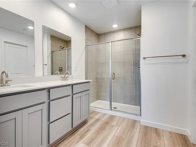 10733 Rhinehill Ave — Photo 9