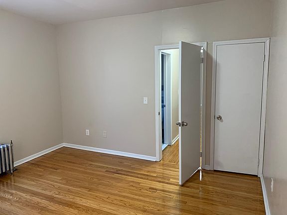 5th image of 433 Lincoln Ave APT D4