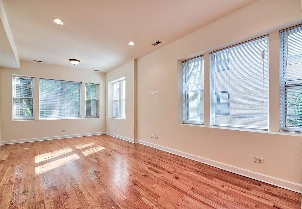 1st image of 3354 W Wilson Ave
