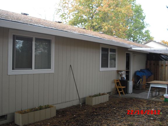 2nd image of 2060 NE Darby St