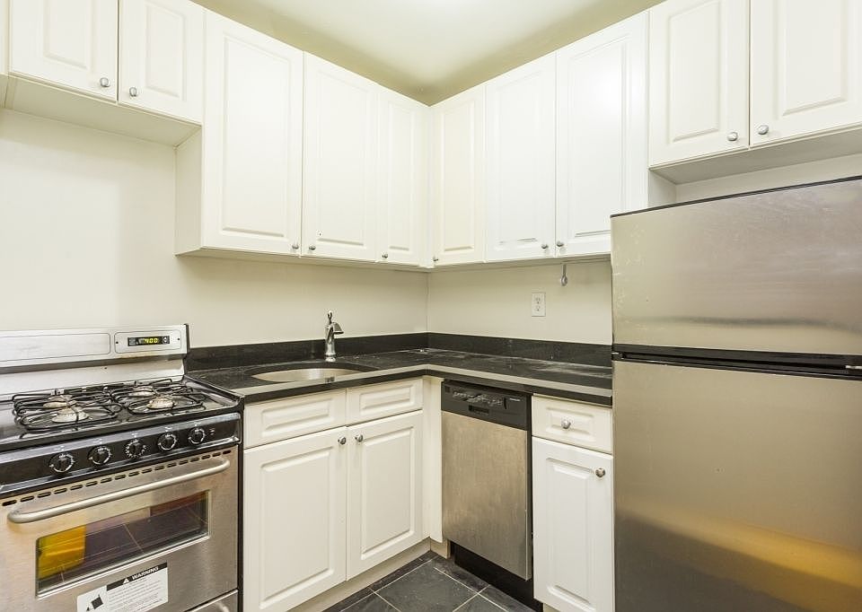 1st image of 31 E 31st St APT 9c