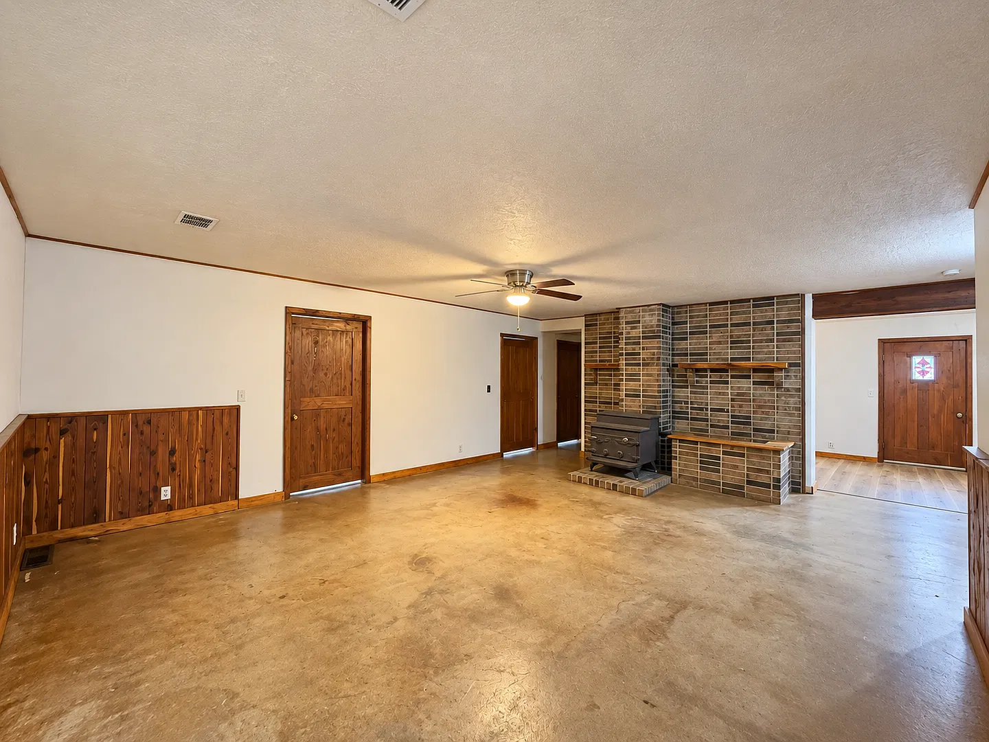 4 Bedroom/1 Bath Cabin Batesville — Photo 4