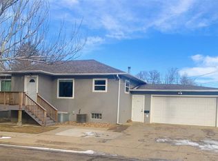 312 9th Ave SW, Minot, ND 58701