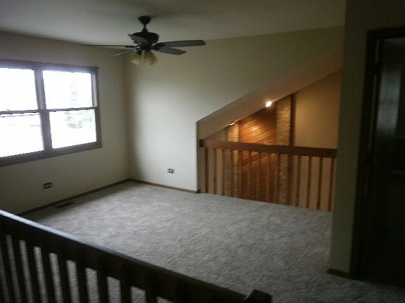 5th image of 15544 Whitehall Ln