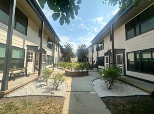 15042 Dickens St #A, Sherman Oaks, CA 91403