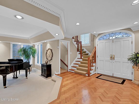 2nd image of 6814 Stone Hill Rd