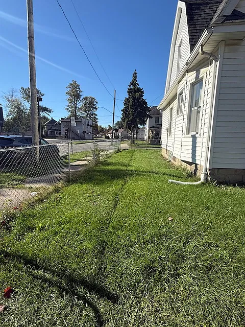 3 bed, 1.5 bath, $1,100 — Photo 4