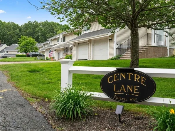 304 Centre Ln #304, Walpole, MA 02081