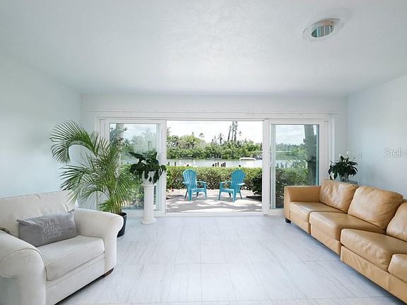 4th image of 6700 GULF OF MEXICO DRIVE #118