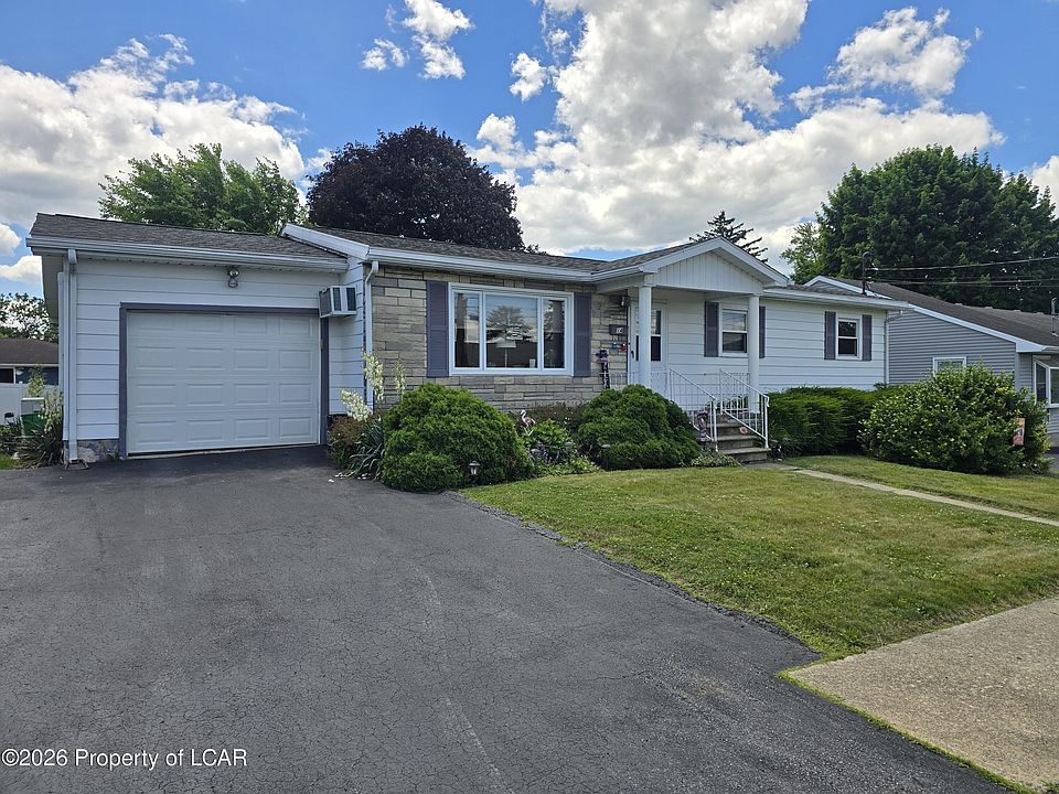 1st image of 14 Parkview Dr